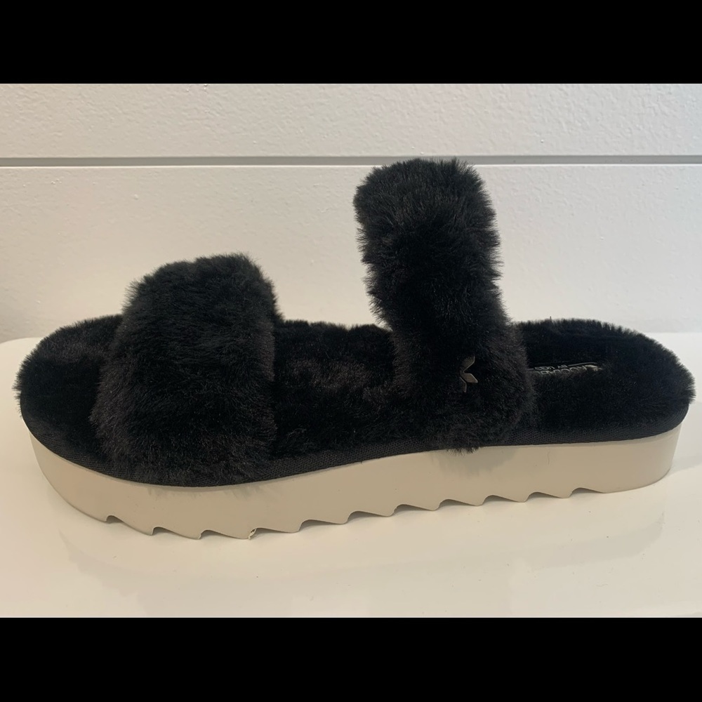 𝅺koolaburra BY UGG NEW WOMEN’S FUZZ-ON‎ SLIDE SANDALS SLIPPERS BLACK.